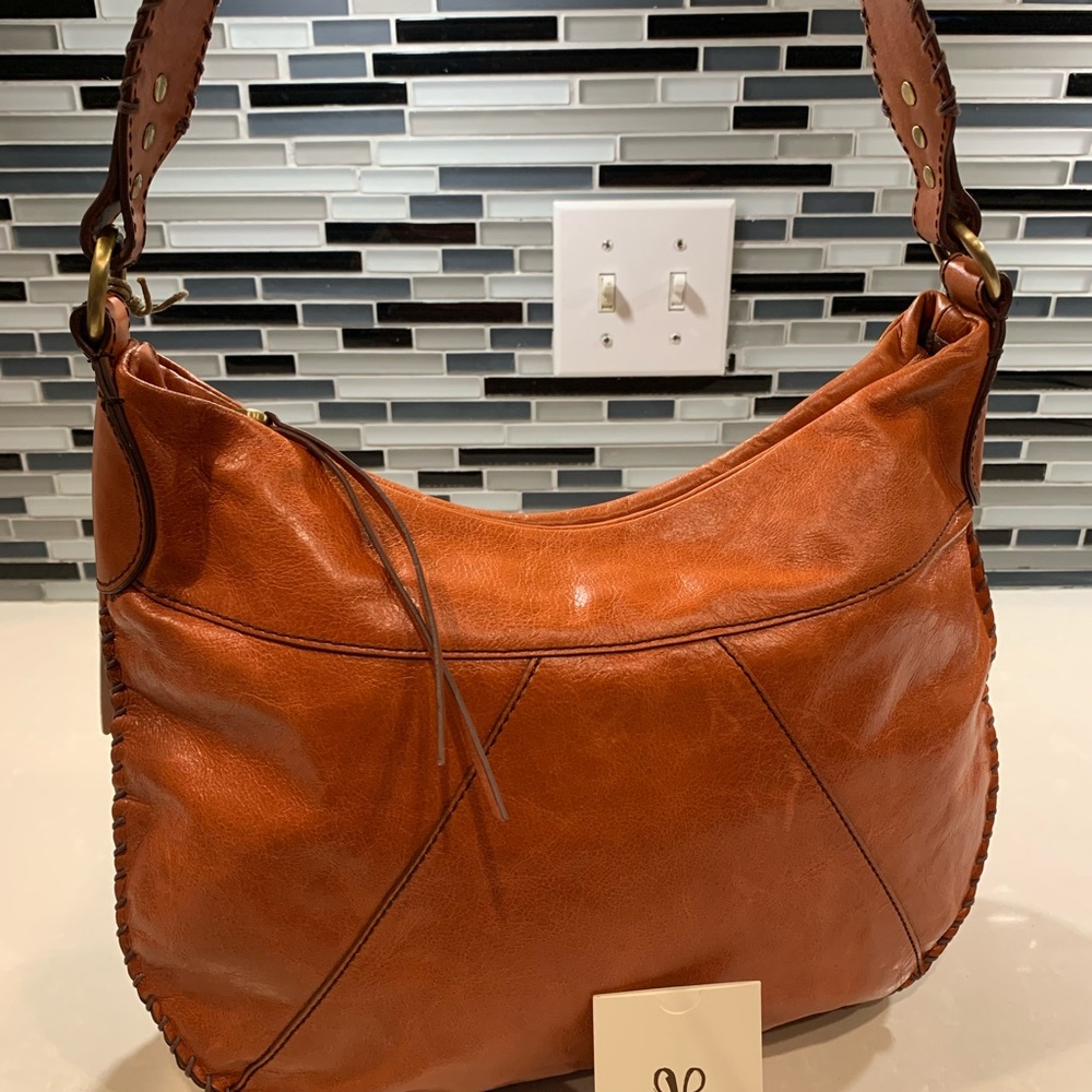 NWT HOBO Dharma Shoulder Bag in Clay